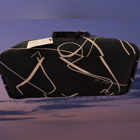 MALI & LILI Abstract print Weekender Bag NWT - Picture 7 of 11